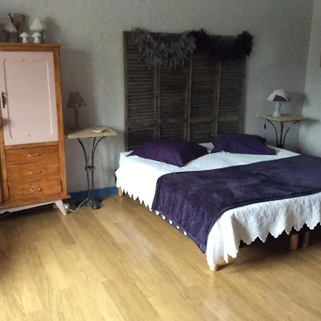 Le Relais Du Grand Logis Bed & Breakfast Civrieux