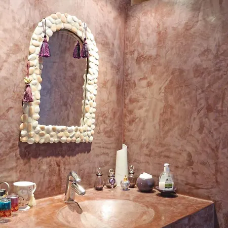 Le Relais Du Grand Logis 3* Civrieux