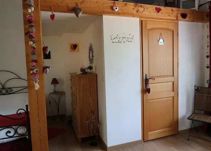 Le Relais Du Grand Logis 3* Civrieux